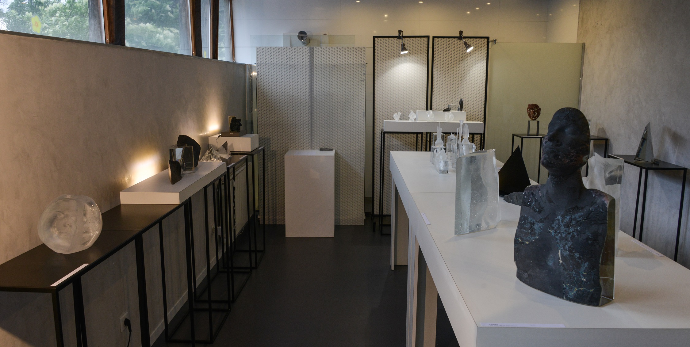 Galerie Barina - Pâte de verre et ardoise